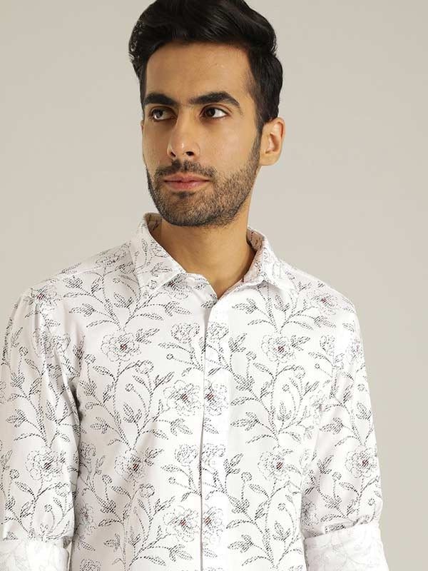 Indian Terrain Men Floral Print White Shirt